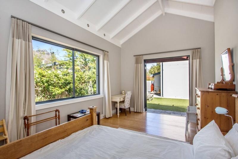 To Let 4 Bedroom Property for Rent in Tarragona Western Cape